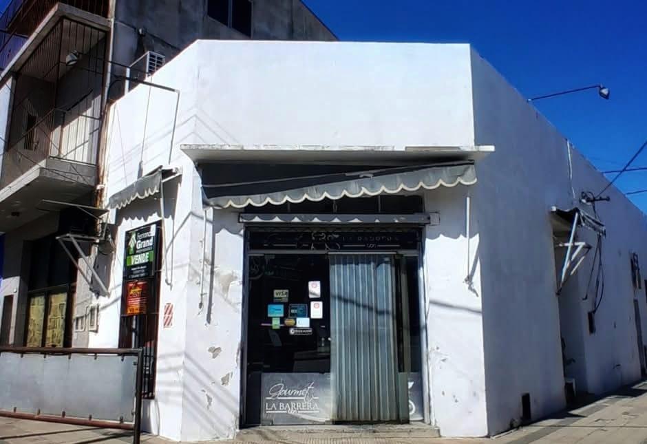 LOCAL  en Venta  EXTRAORDINARIA UBICACION!!!  Marcos Paz